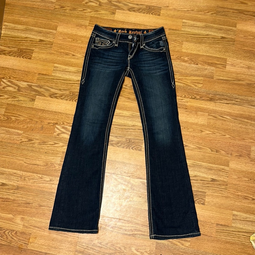 Rock revivals size  28 bootcut very nice jeans, like new    Inseam is 32 in